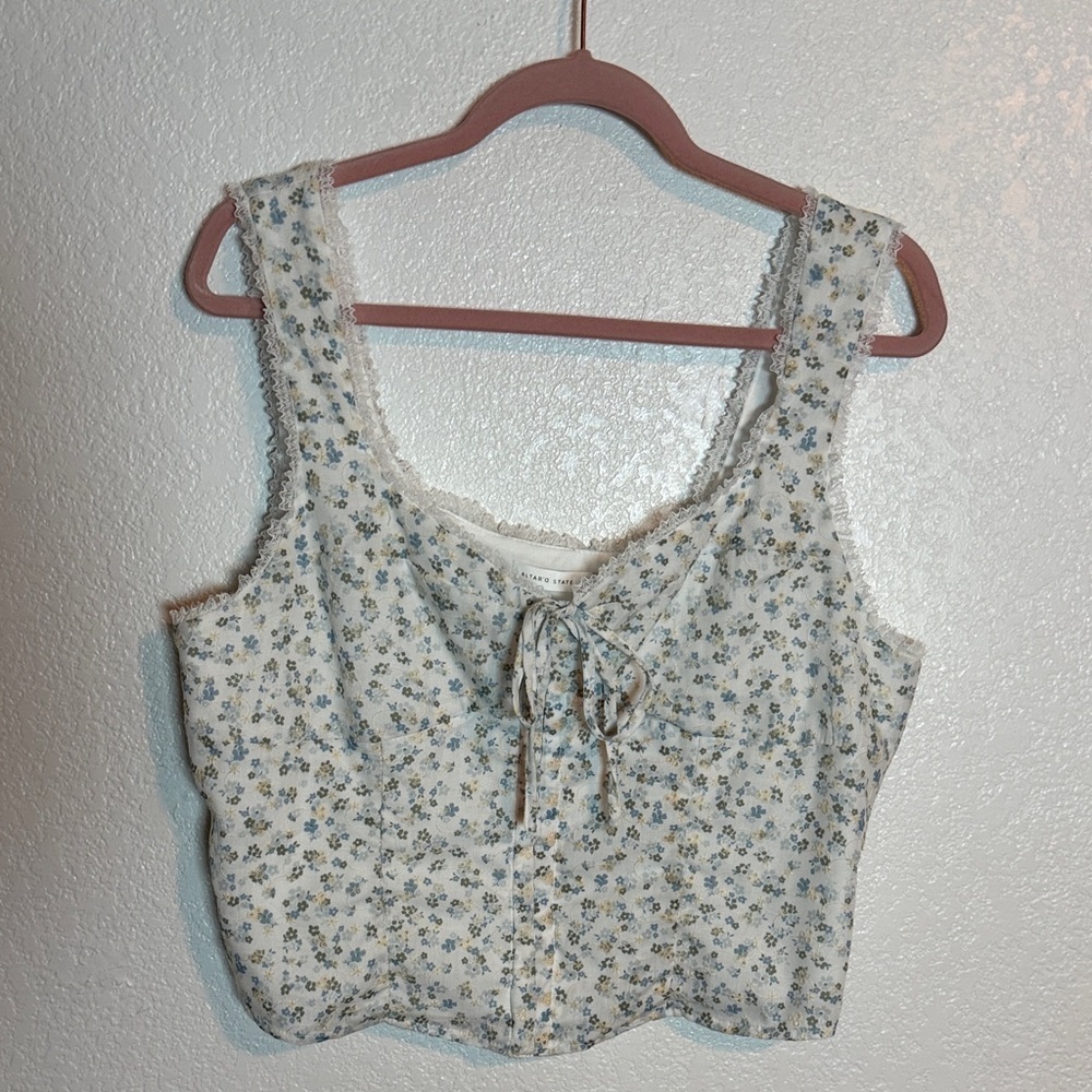 Altar’d State White Embroidered Eyelet Ditzy Floral Corset Style Top Size XXL